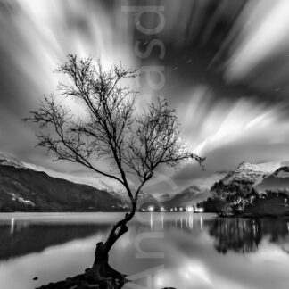 Llyn Padarn at night